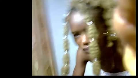 Linda independent model online show from December 21, 2:10 pm