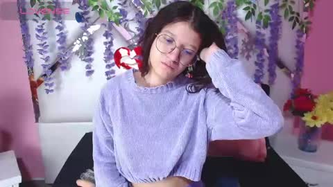 Snapshot of skinnyhorny_ chatting on February 16, 2:43 am SKINNYHORNY online show from February 16, 2:43 am