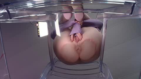 Skye Watson online show from November 29, 9:30 pm