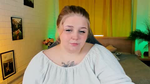 Snapshot of sladadeew chatting on October 11, 6:07 am Slada Deew online show from October 11, 6:07 am