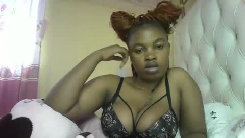 Snapshot of slayslay002 chatting on January 3, 11:25 am Rose online show from January 3, 11:25 am