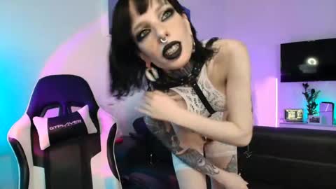 sleeperly online show from June 19, 10:02 pm