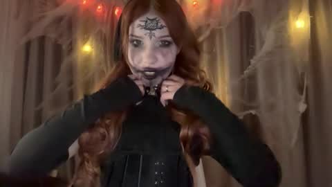 JoO online show from October 31, 11:31 pm