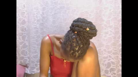 Snapshot of slim_girl01 chatting on October 5, 12:10 pm slim_girl01 online show from October 5, 12:10 pm
