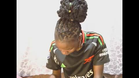 Snapshot of slim_girl01 chatting on February 2, 8:02 am slim_girl01 online show from February 2, 8:02 am