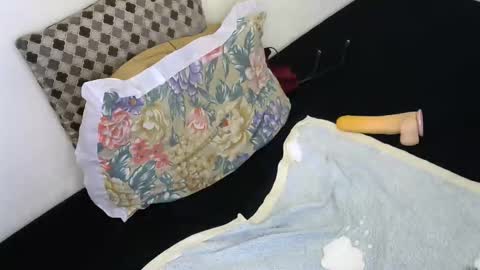 slim_me online show from April 23, 7:16 am