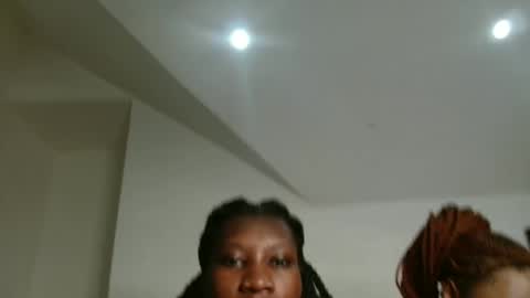 Snapshot of slim_pearl_ chatting on October 20, 3:15 pm Pearl online show from October 20, 3:15 pm