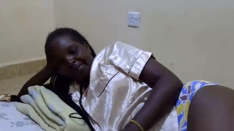 Snapshot of slimmygal chatting on January 27, 3:37 am slimmygal online show from January 27, 3:37 am