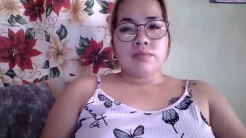 Lovewella online show from October 25, 4:09 am