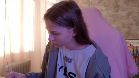 Emma online show from April 6, 2:51 pm