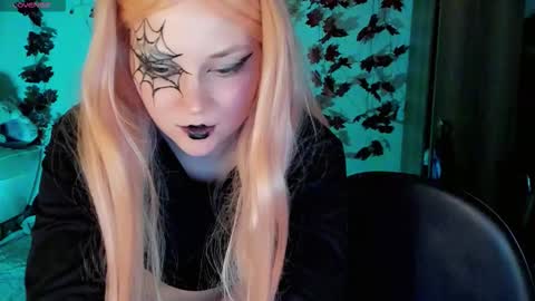 Snapshot of smallimpmeili chatting on October 19, 8:11 pm smallimpmeili online show from October 19, 8:11 pm