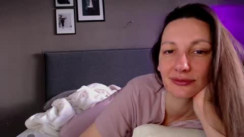 Anna no bbbbybybbabebyy just Anna. And dont call me mom please. online show from February 20, 6:28 am