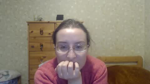 Snapshot of smart_rose chatting on February 8, 1:44 pm smart_rose online show from February 8, 1:44 pm