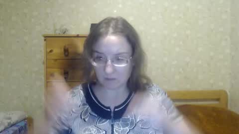 Snapshot of smart_rose chatting on February 9, 12:40 am smart_rose online show from February 9, 12:40 am