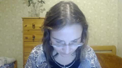 Snapshot of smart_rose chatting on February 7, 1:04 am smart_rose online show from February 7, 1:04 am