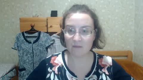 Snapshot of smart_rose chatting on October 12, 9:17 pm smart_rose online show from October 12, 9:17 pm