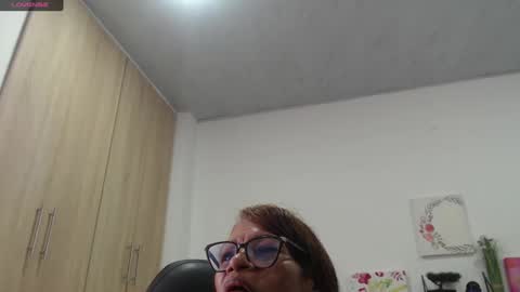 Smileth online show from November 10, 5:08 pm