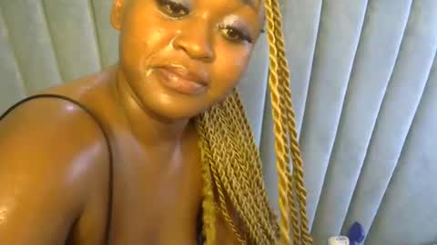 smiley_berry online show from November 17, 3:29 am