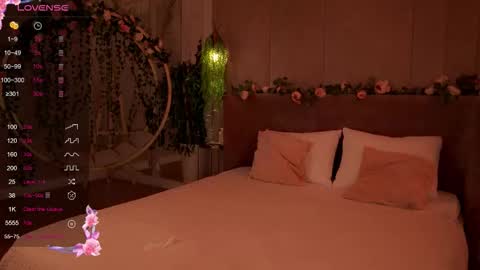 Mia online show from September 15, 5:16 am