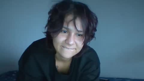 snakedoll_ online show from October 24, 9:33 pm