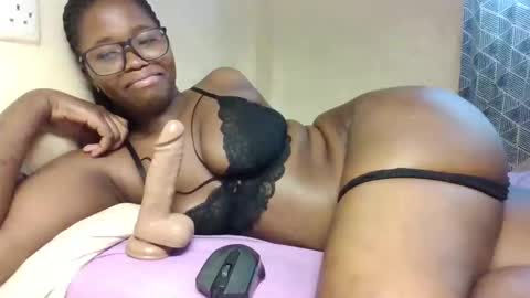 Snow ella online show from April 24, 1:14 pm