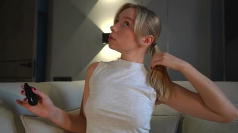 Candice Snow online show from January 23, 12:19 pm