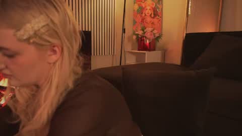 Ellie online show from July 2, 5:35 am