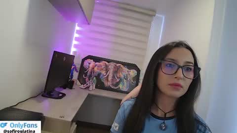 soffi_rousel_ online show from June 18, 5:29 pm