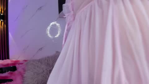 sofi_cuttie online show from April 28, 2:27 am