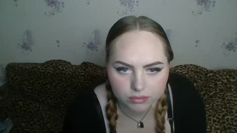 Snapshot of sofia_barbie chatting on October 5, 3:17 pm sofia barbie online show from October 5, 3:17 pm