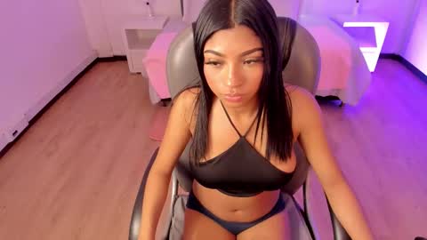 sofia_collen_ online show from January 17, 8:38 pm