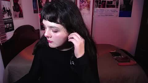 Sofi online show from February 1, 9:02 pm