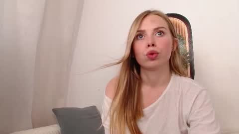 Sofia here online show from June 23, 3:26 am
