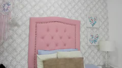 sofia_martinez9 online show from July 28, 7:39 pm