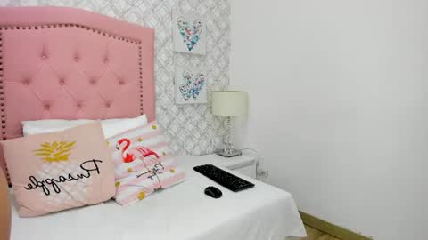 sofia_martinez9 online show from June 24, 7:13 pm