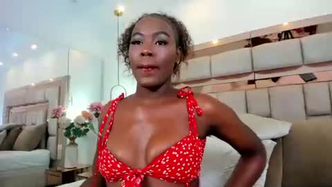 Sofia Samuels online show from May 26, 10:53 pm