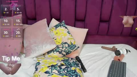 Sofia Samuels online show from May 9, 1:07 am