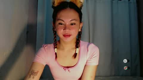 sofia_sweetheart18 online show from June 18, 12:45 am