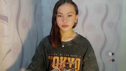 sofia_sweetheart18 online show from February 15, 6:49 am