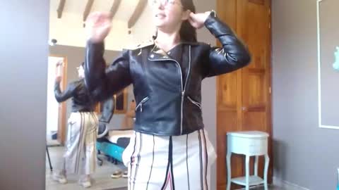 Snapshot of sofia_white3 chatting on October 4, 11:27 am Sofa online show from October 4, 11:27 am