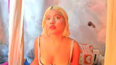 sofiacastillo01 online show from July 2, 2:01 pm