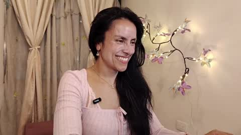 Sofi Bella online show from April 27, 7:33 pm