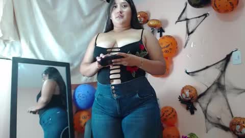 sofi lara online show from November 5, 7:30 pm