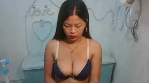 sofie_loorexx online show from April 30, 10:36 pm