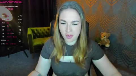 sofii_darling online show from April 27, 4:59 pm