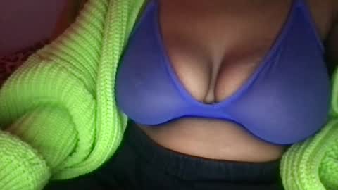 Jade online show from January 19, 2:02 pm