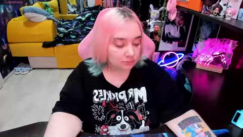 Sofie online show from April 27, 2:30 am