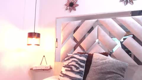    online show from March 5, 11:50 am