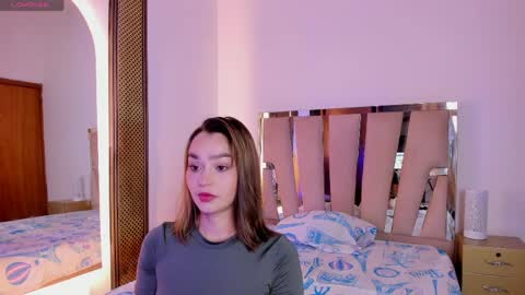 sofycutee online show from April 8, 12:40 pm