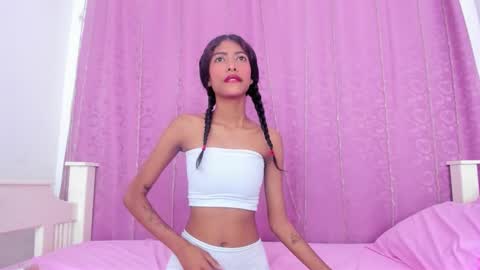 sol_dulce online show from November 21, 2:30 pm